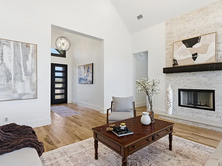 5306 Calle Dr — Photo 10