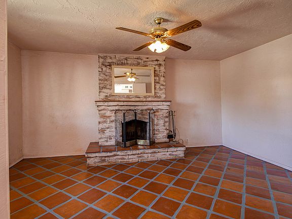 4th image of 8151 E Kenyon Dr