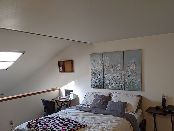 4th image of 432 W Wilson St #12534083