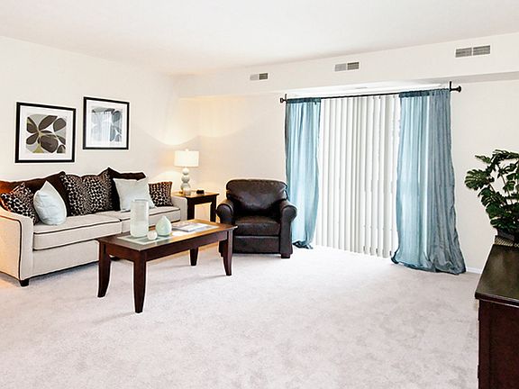 2nd image of 32127 Hamilton Ct APT 207