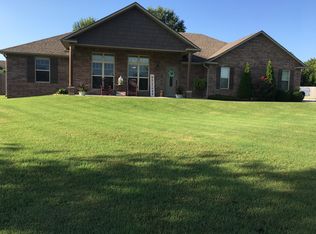 506 E 7th St, Grove, OK 74344