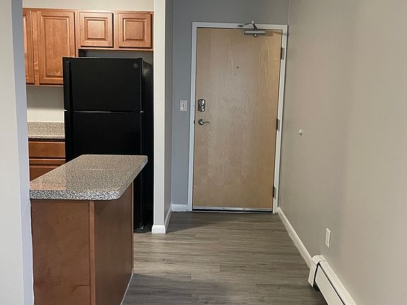 3rd image of 357 Newport Ave APT 1B