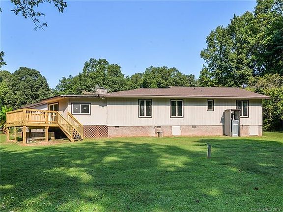 5th image of 843 Woodway Ln