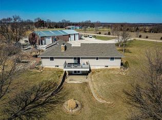 1928 Reno Rd, Ottawa, KS 66067