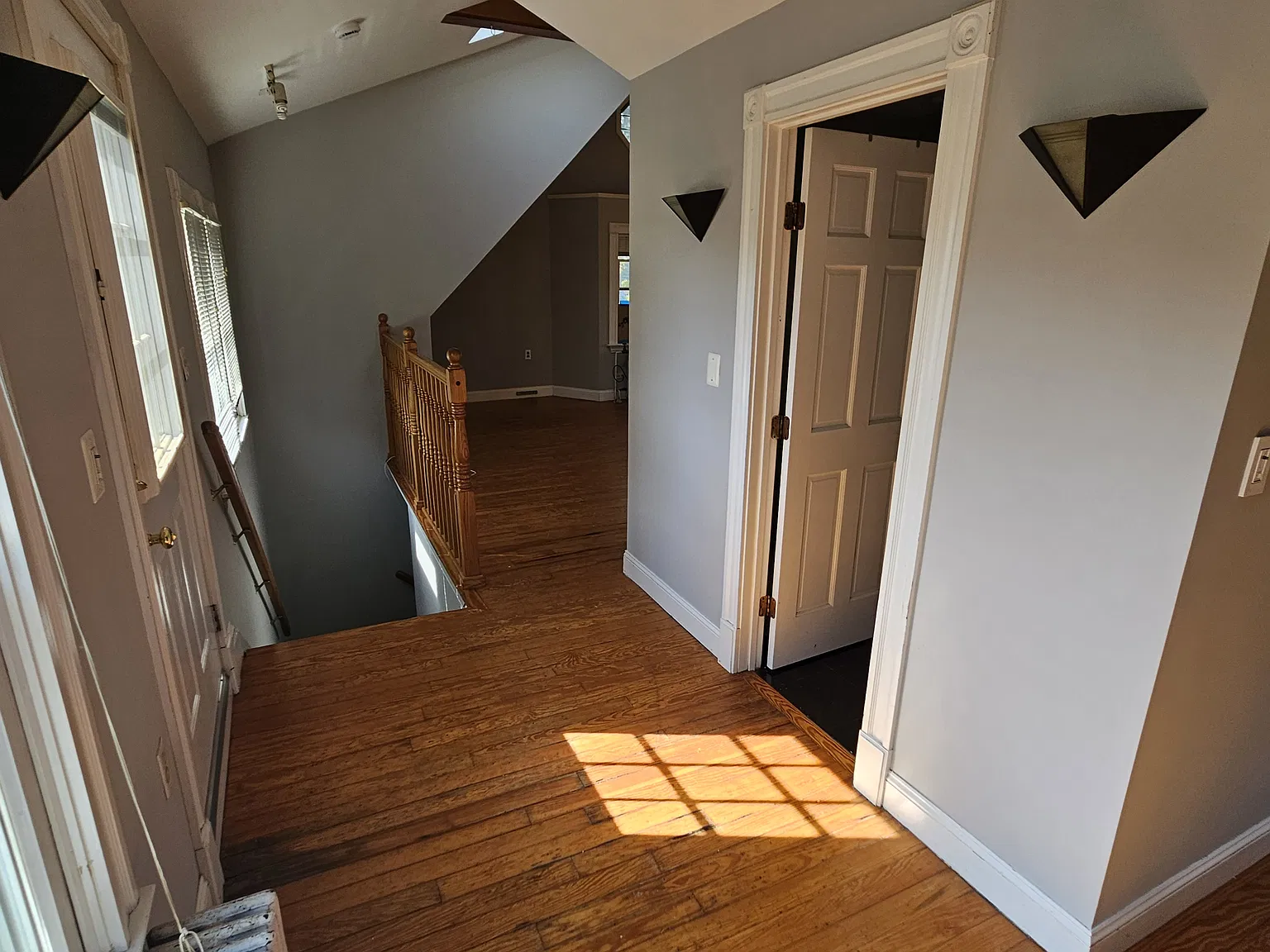 62 Ridgemont St — Photo 2