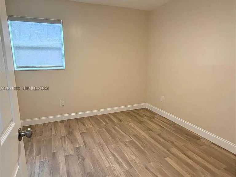4350 NW 14th St — Photo 7