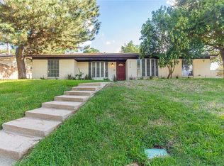 2210 Vail Ct, Arlington, TX 76012