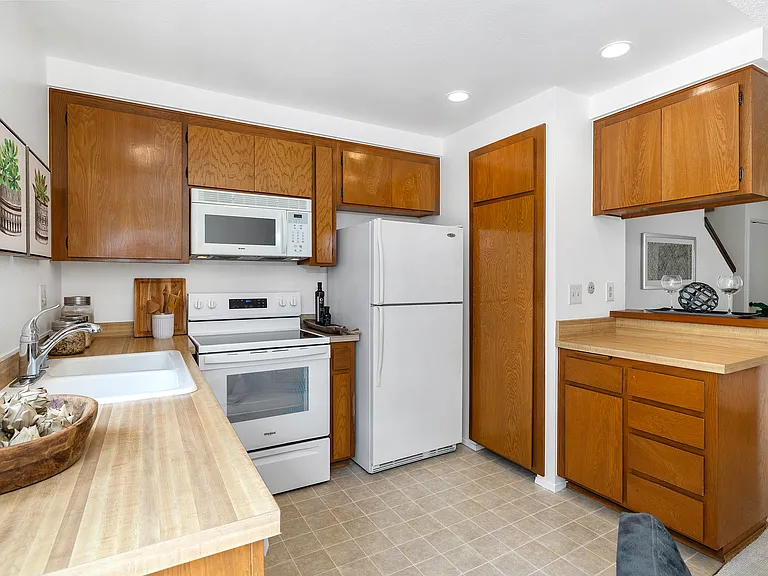 8746 Villa La Jolla Dr #53 — Photo 8