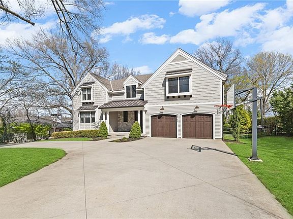 2nd image of 8909 Lee Blvd