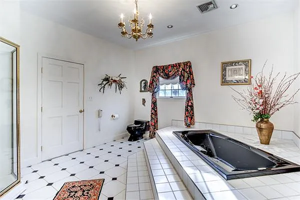 17 Webster St — Photo 24