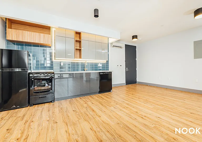 210 Parkville Ave #6D — Photo 1