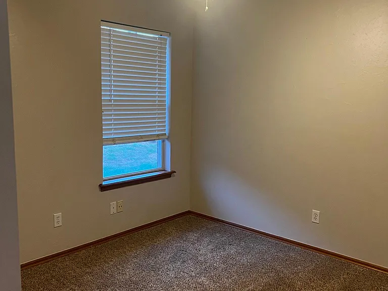 2021 Cedar Meadow Ln — Photo 5