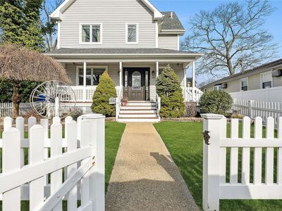 64 Smith Street, Merrick, NY, 11566