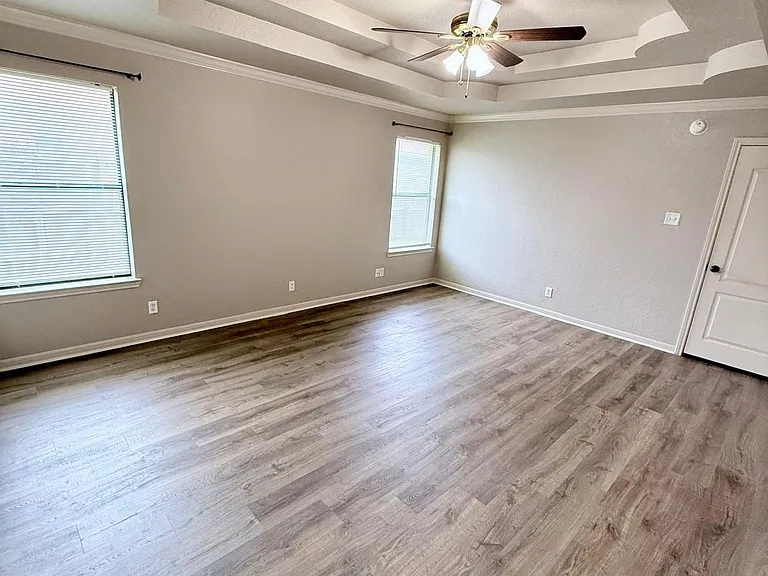 2708 Hydrangea Ave — Photo 26