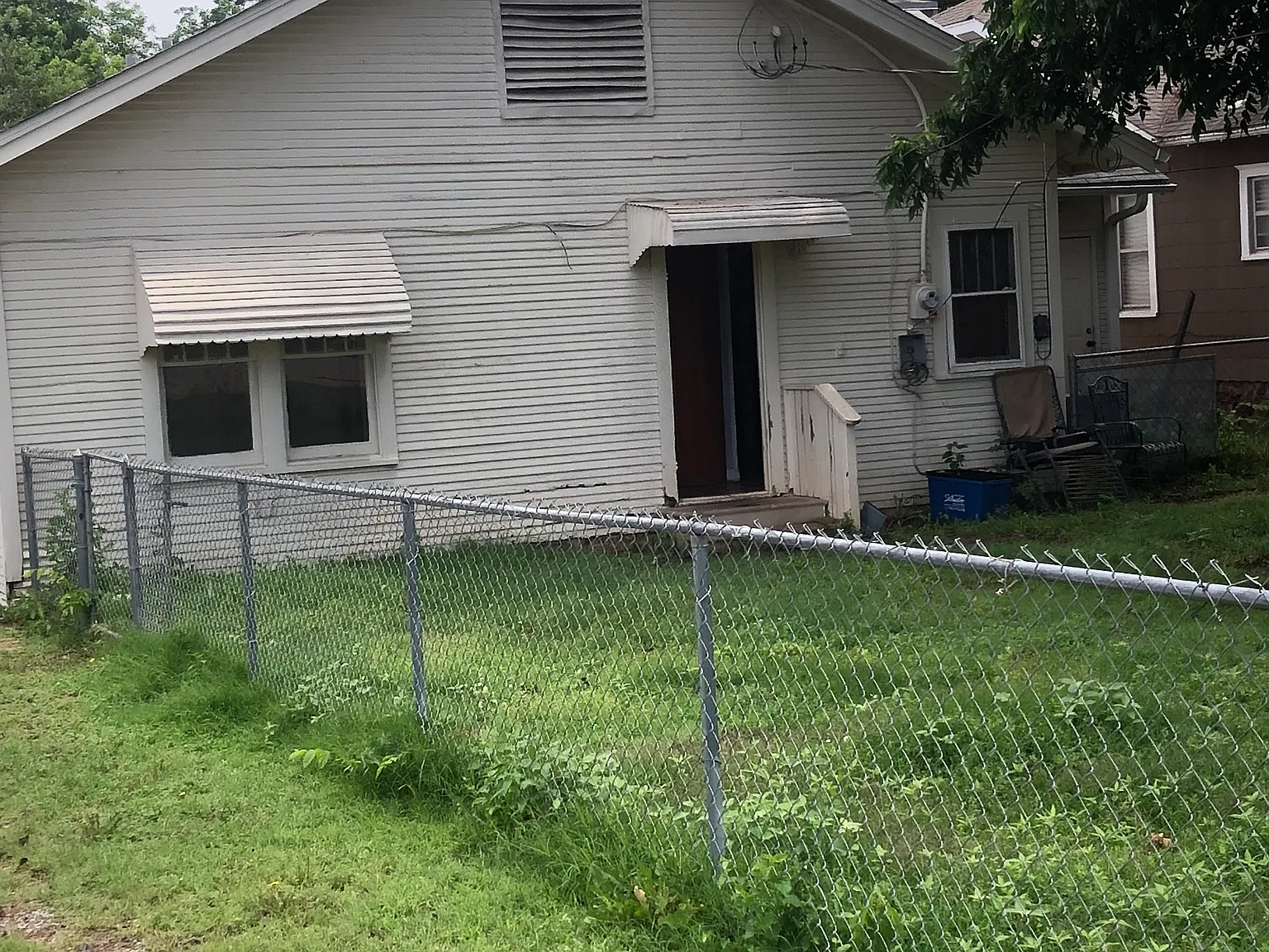 4 bed, 1.5 bath, $1,500 — Photo 2