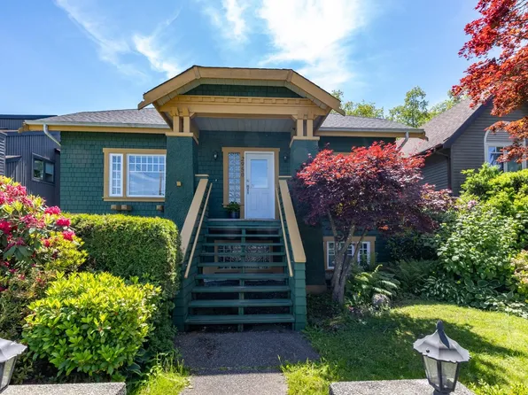 2950 W 8th Ave, Vancouver, BC V6K 2C1