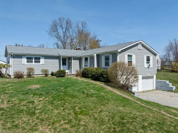 9 Evas Dr, Brookfield, CT 06804