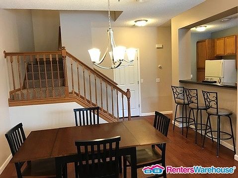 4th image of 11343 Chisholm Cir NE Unit B