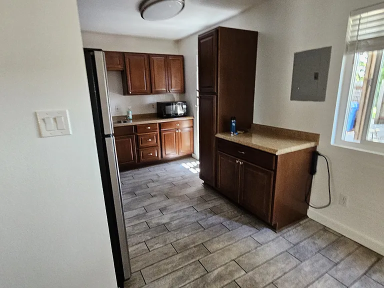 1239 Southwood Dr — Photo 13