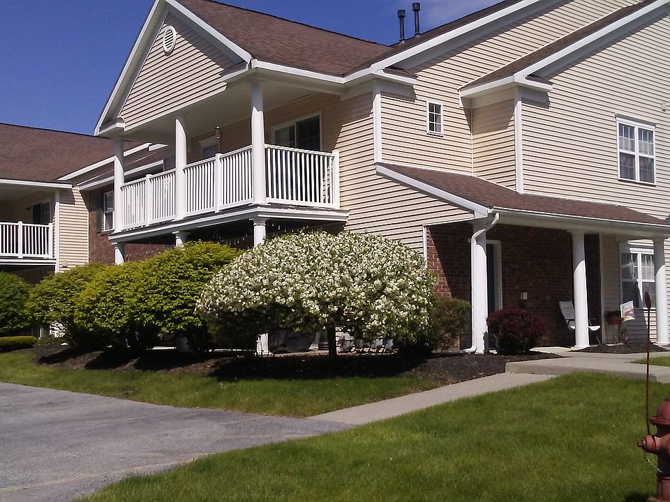 2nd image of 903 Heritage Way