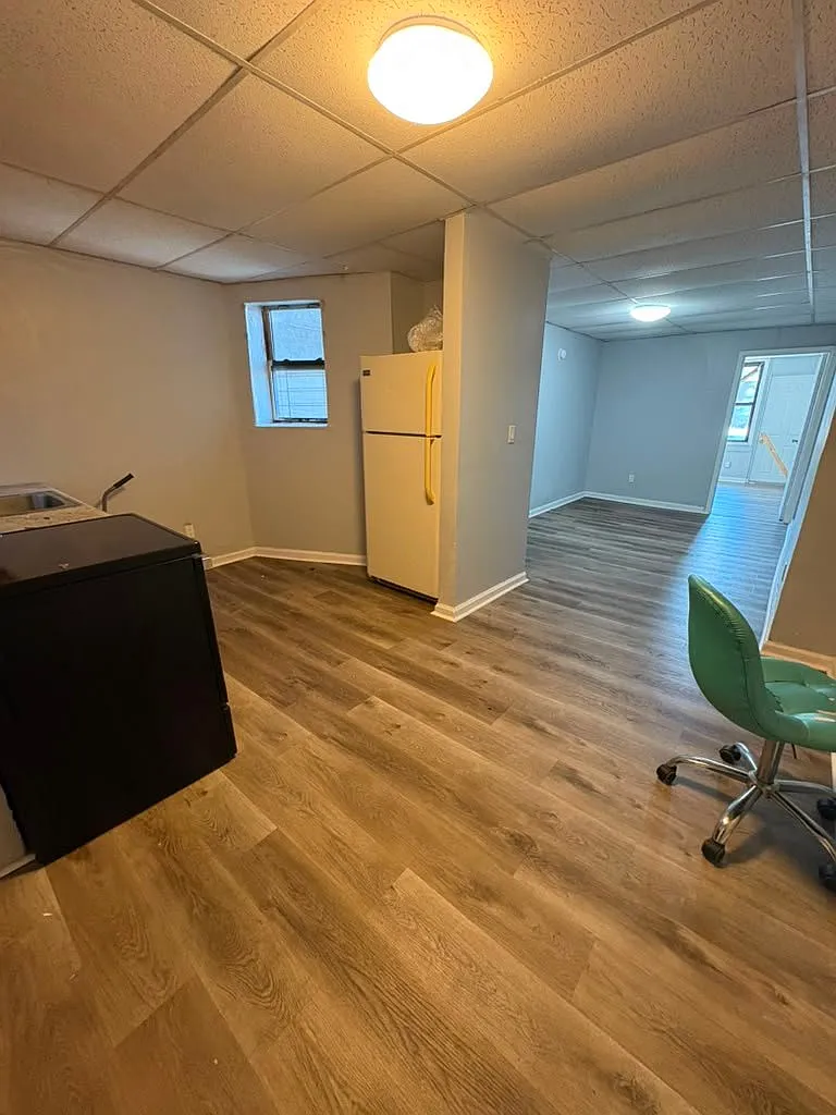1 bed, 1.0 bath, $2,400 — Photo 1