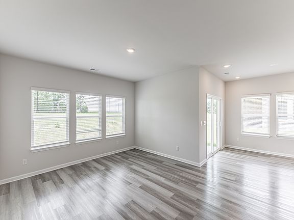 HSV_KendallFarms_S445Gibson_Y_322PoneStreet_GreatRoom2.jpg