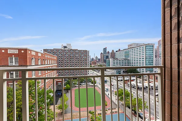 Rented by Corcoran | media 12