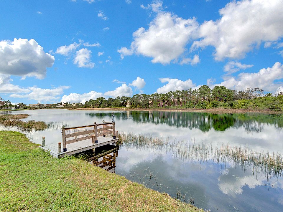 1st image of 407 SW Horseshoe Bay