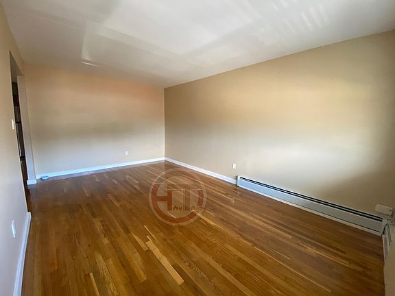 4th image of 2839 Bruner Ave Floor 3