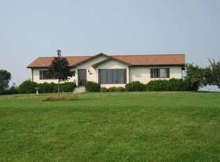 1113 County Line Rd, Paw Paw, IL 61353