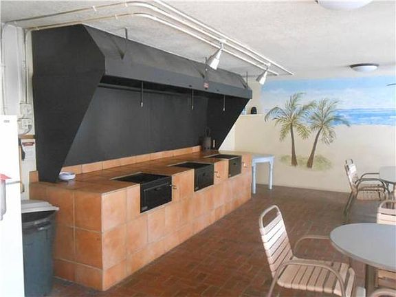 2nd image of 4629 Poinciana St APT 301