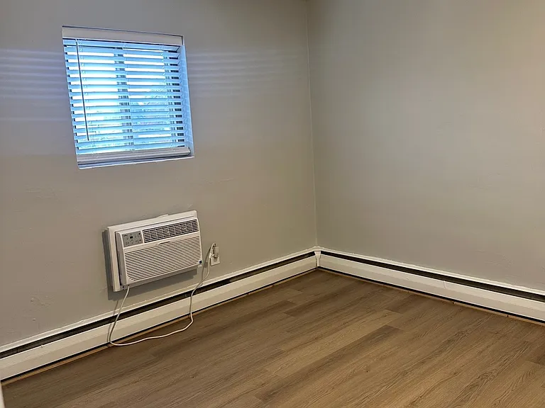 Park Manor Apartments — Photo 5