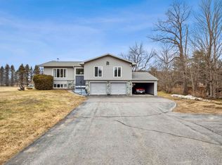 83 Oak St, Newport, NH 03773