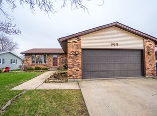 863 Pheasant Dr, Bradley, IL 60915