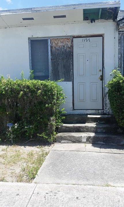 2nd image of 1127 9th St