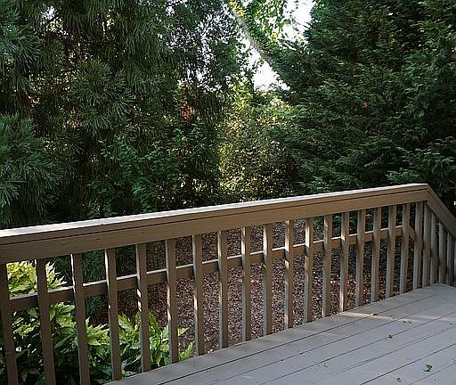 Private deck