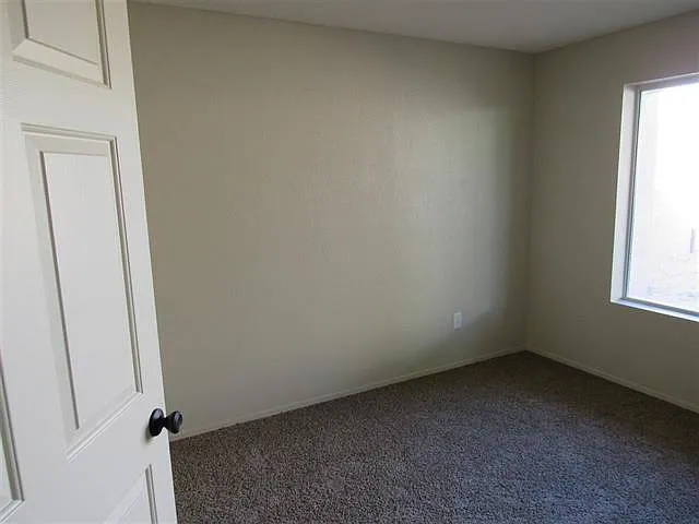 3031 S Ragen Dr — Photo 9