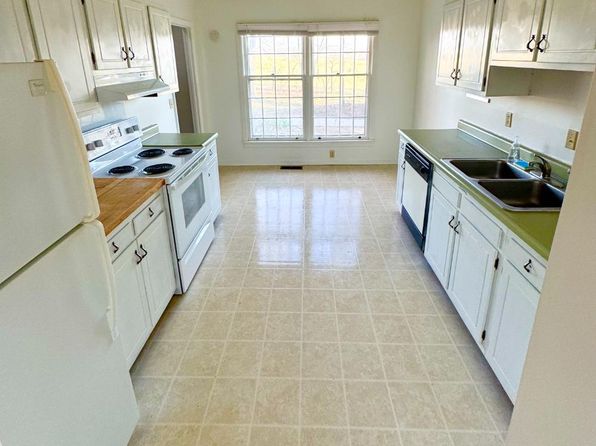 105 Yorkshire Ct #105