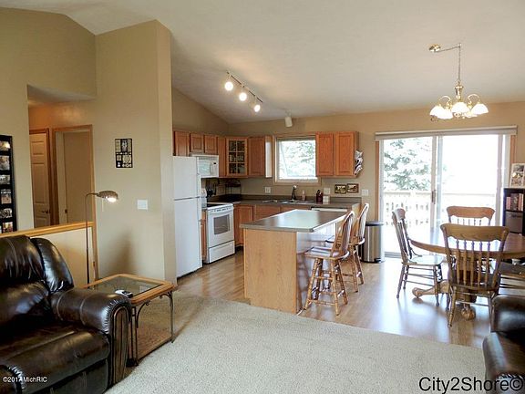 4th image of 10501 Southfield Dr