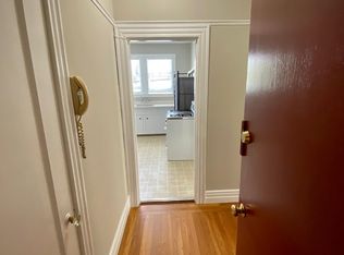 4901 Clarke St #5, Oakland, CA 94609