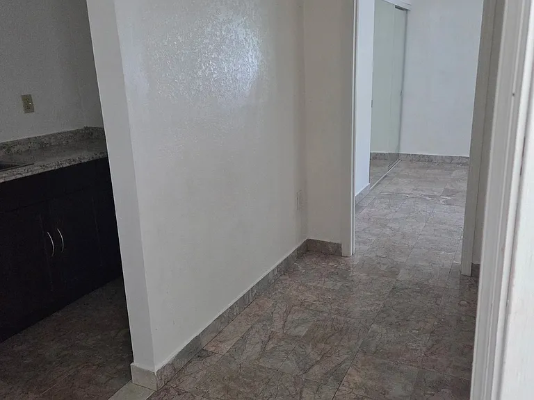 9412 SW 39th St — Photo 5