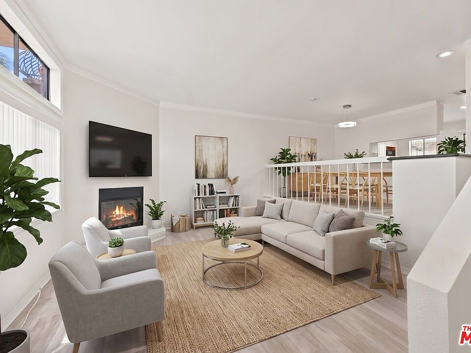 1st image of 14937 Sherman Way APT 2