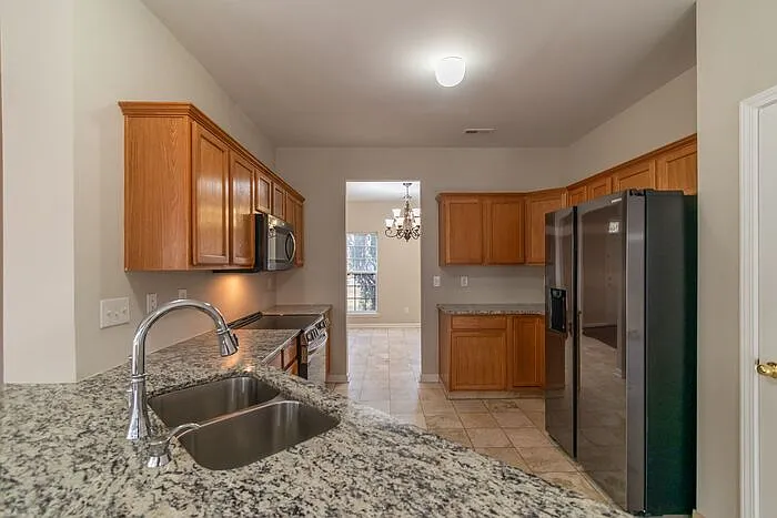 4057 Buckingham Dr — Photo 19