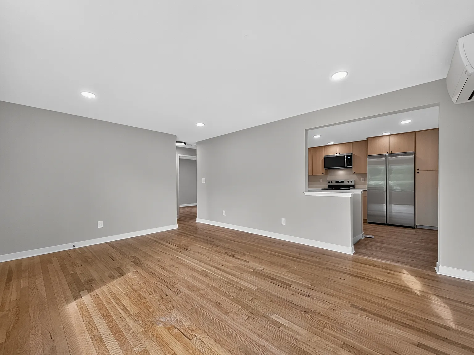 7924 13th Ave SW, Seattle - 1 — Photo 2
