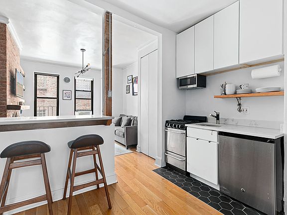2nd image of 332 E 77th St APT 12A