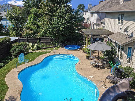 5th image of 2916 Sharon Dr
