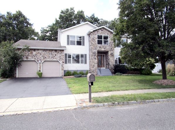 28 Jacob Dr