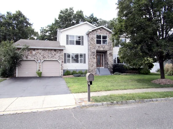 28 Jacob Dr, Howell, NJ 07731