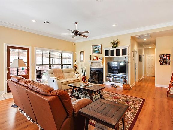 5th image of 2806 N Locke Point Dr