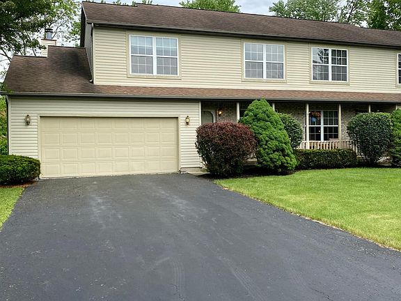 2nd image of 20 Willow Run Dr